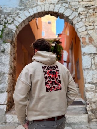 ✨Mikina, která letí!🪽 Skladem už jen pár kousků – kdo dřív přijde, ten dřív nosí.🤩